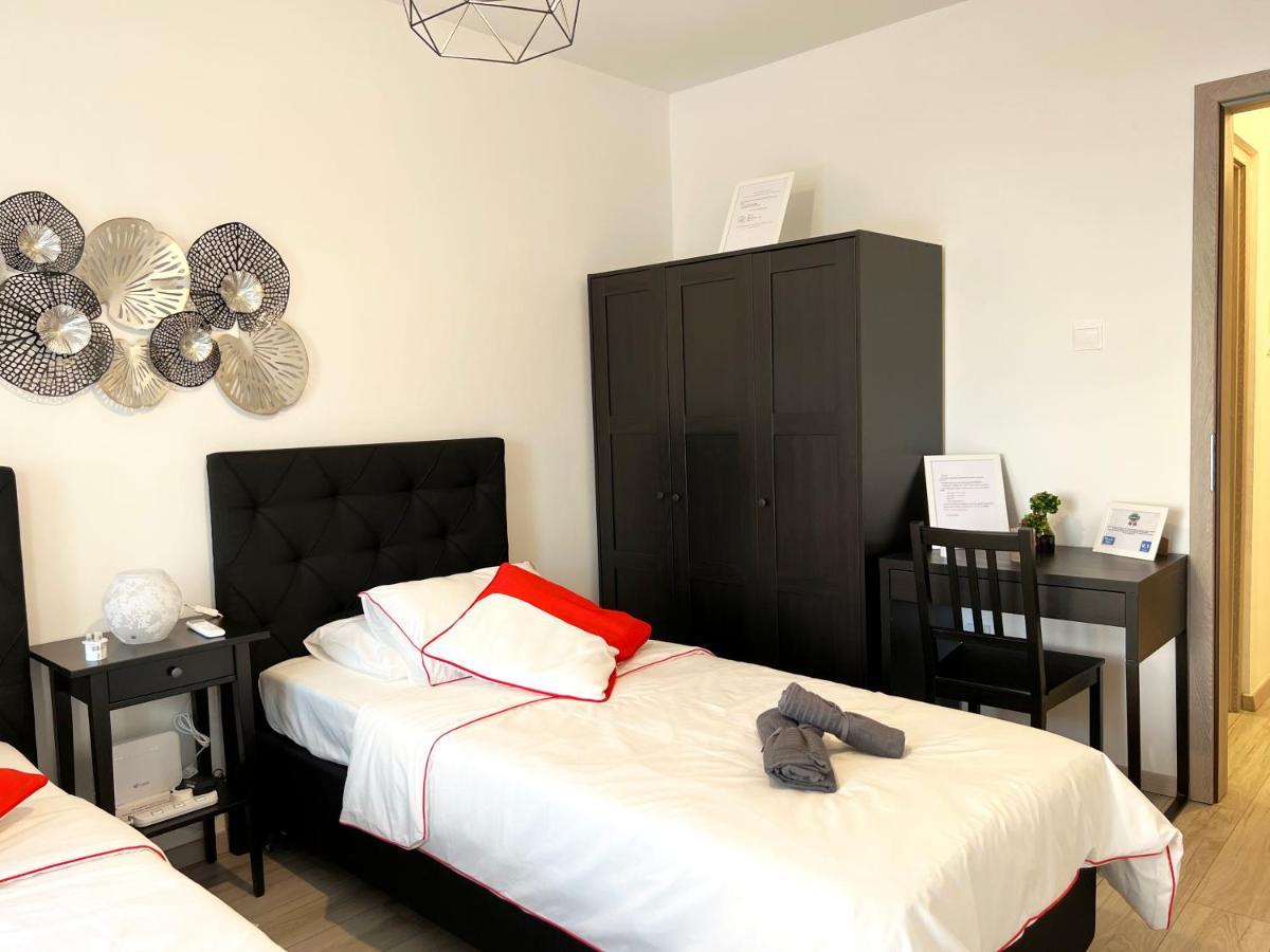 Albert'S Apartment Center 101 Larnaca Exterior photo